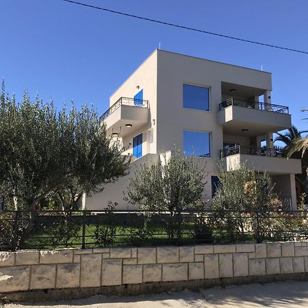 Villa La Bomboniera Слатине Екстериор снимка