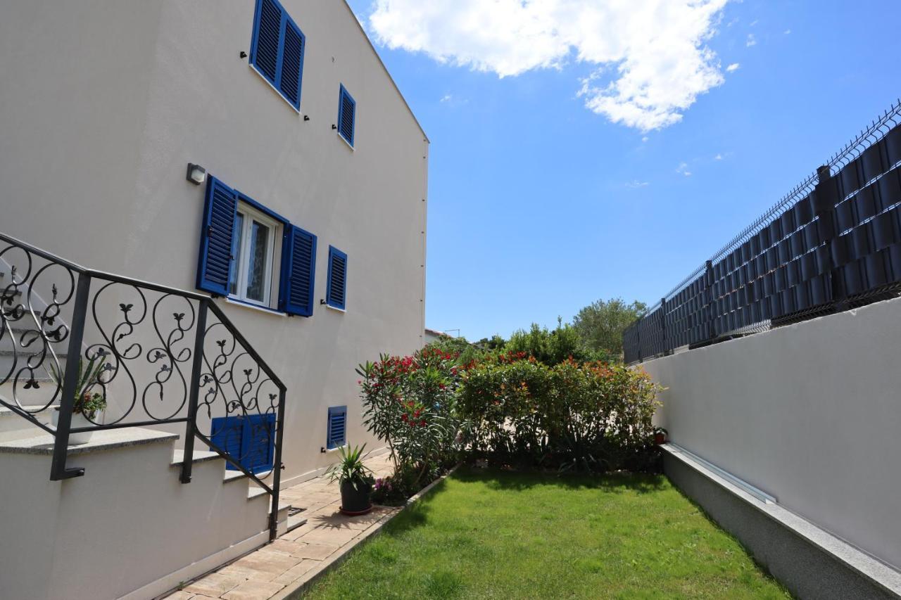 Villa La Bomboniera Слатине Екстериор снимка