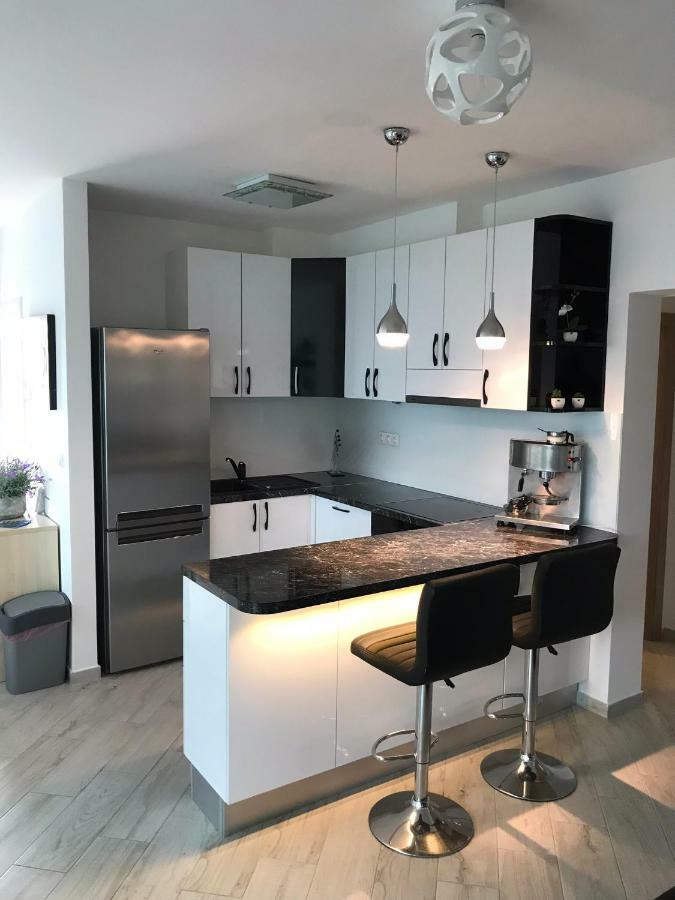 Villa La Bomboniera Слатине Екстериор снимка