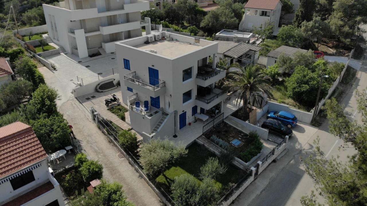 Villa La Bomboniera Слатине Екстериор снимка